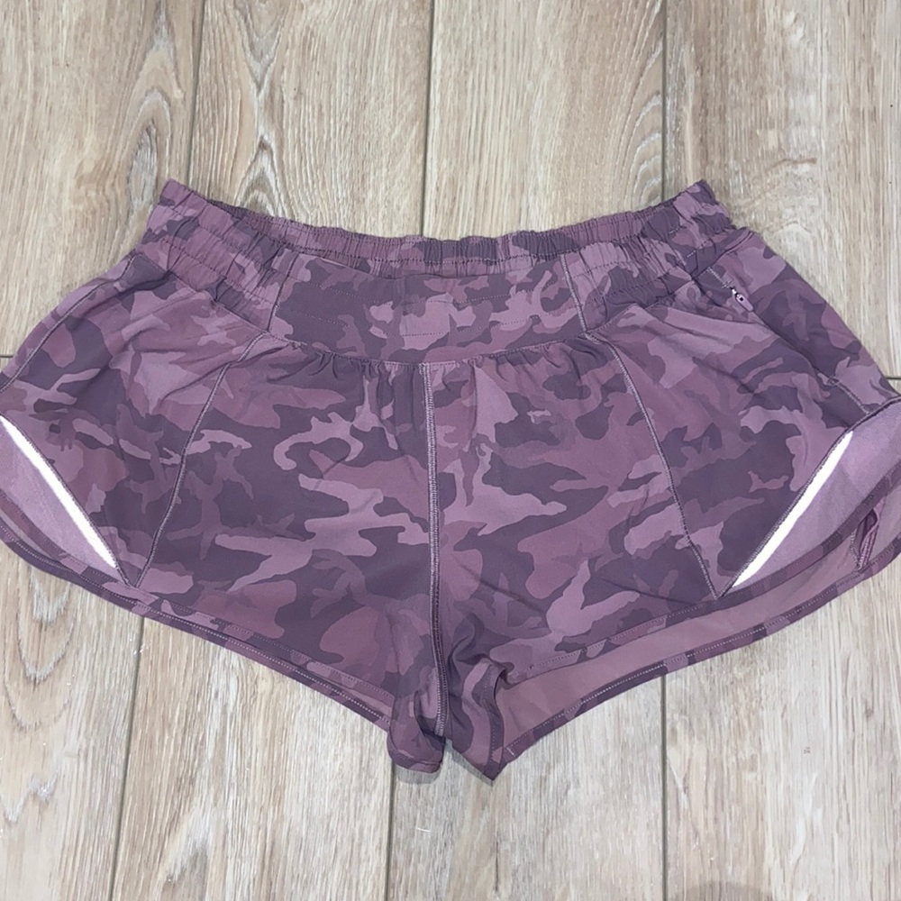lulu lemon hotty hot shorts. purple camo size: 12 regular.